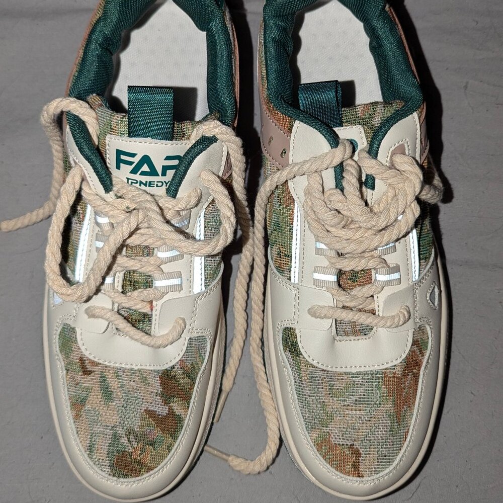 NWT chunky men's green and white sneakers with oil paint art design